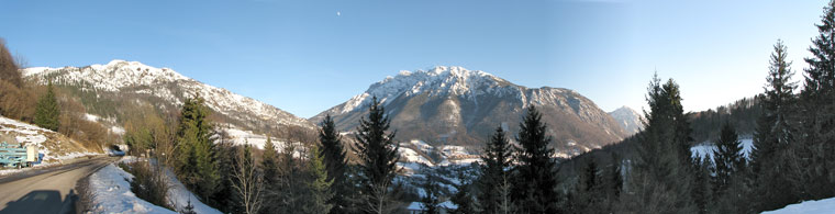 Dalla strada Dossena-Serina il Monte Castello e l'Alben  - foto Piero Gritti 8 dic. 08