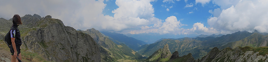 Vista panoramica sulla Val Gerola e verso Valtellina e Alpio Retiche