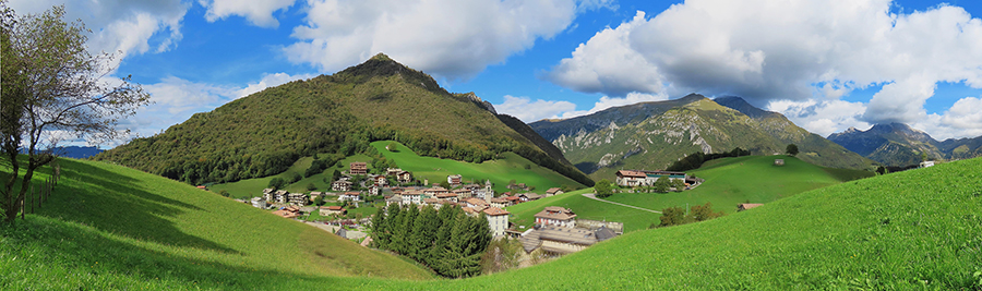 Dal roccolo di Valpiana vista sul Monte Castello e verso le cime della conca di Oltre il Colle