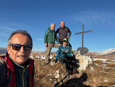 Monte VACCAREGGIO (1474 m) da Lavaggio di Dossena-11dic24 - FOTOGALLERY