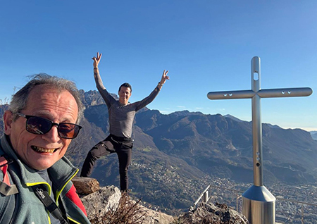 Monte San Martino (1080 m) ad anello da Rancio (Lecco)– 16dic24 -  FOTOGALLERY