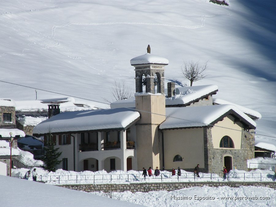 2008_12080141.JPG - Madonna delle Nevi  imbacuccata di...neve  nella Festa dell'Immacolata 8 dicembre 2008