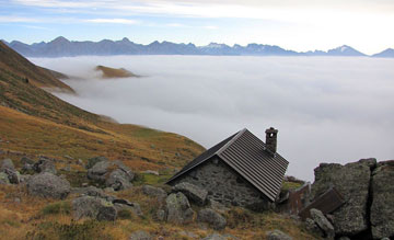 MONTE PONTERANICA ( Camosci, tra nuvole di sotto e di sopra ) sabato 31 ottobre 2009 - FOTOGALLERY