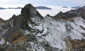 MONTE PONTERANICA ( Camosci, tra nuvole di sotto e di sopra ) sabato 31 ottobre 2009 - FOTOGALLERY